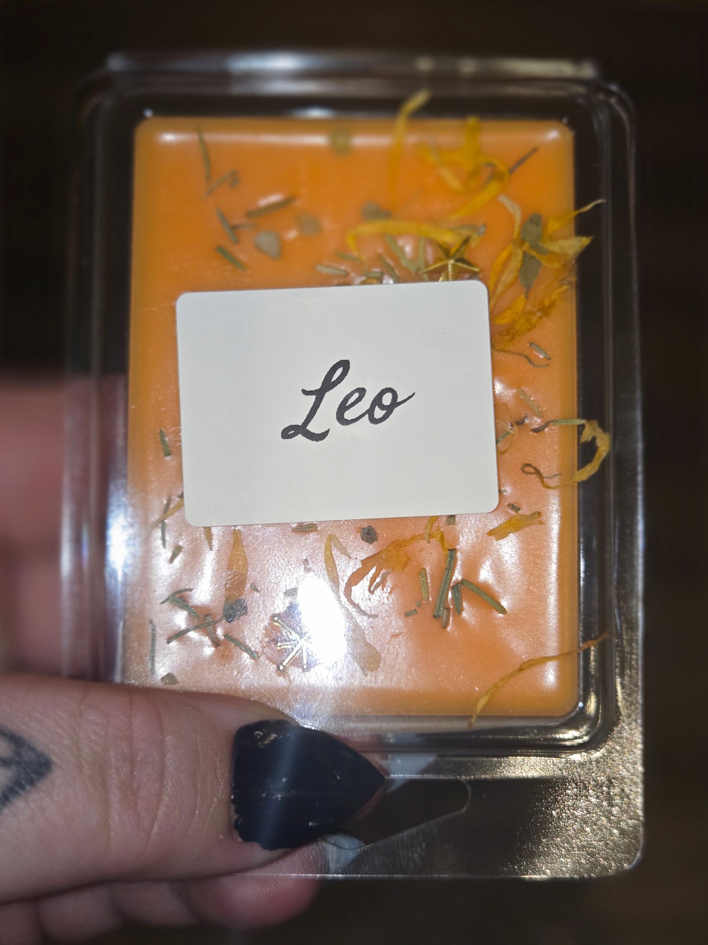 Leo zodiac candle and matching wax melts