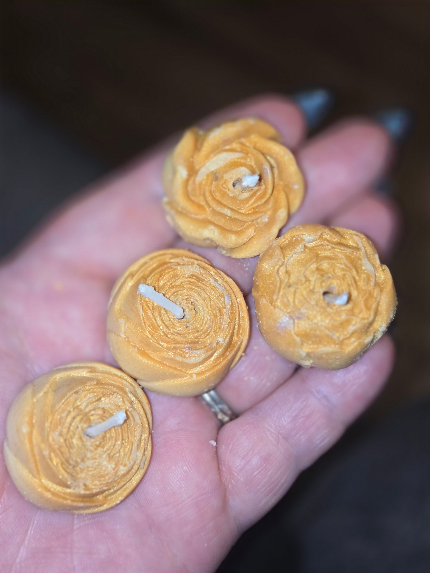 Apollo offering floral tealight candles 4 pack