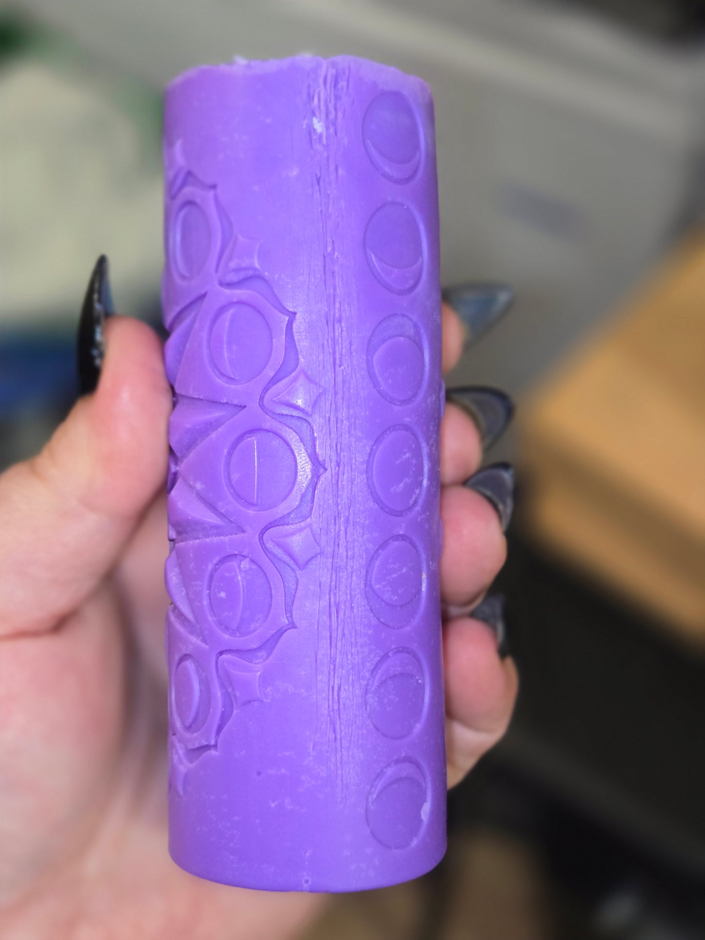 Decorative cylinder candle